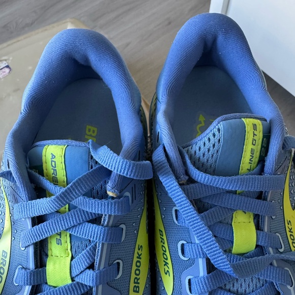 Brooks Adrenaline GTS 22 women’s 7.5 medium (1B) - Picture 2 of 6